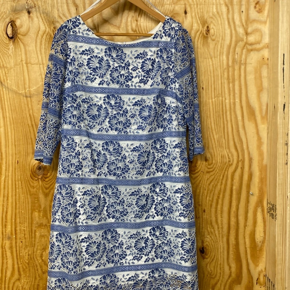 Jessica Howard size 16 dress lace design over slip material